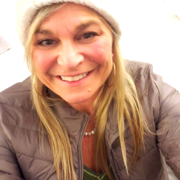 Meet your Posher, Wendy - Picture 2 of 6